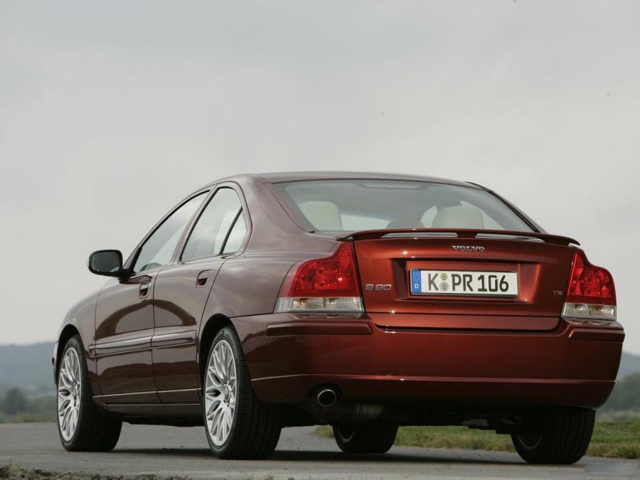  Volvo S60 T5 2007 года  (фото 13 из 17)